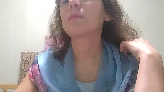 HollyJewel online show from 11.26.25