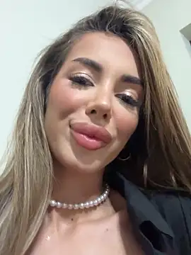 ArianaArianna online show from 09.11.25