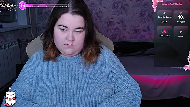 Estelle Hicks online show from 10.09.25