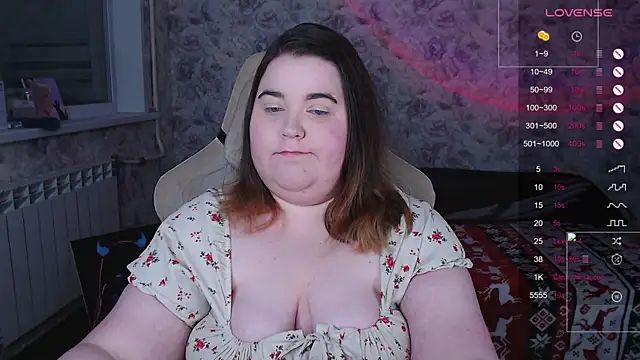 Estelle Hicks online show from 11.26.25