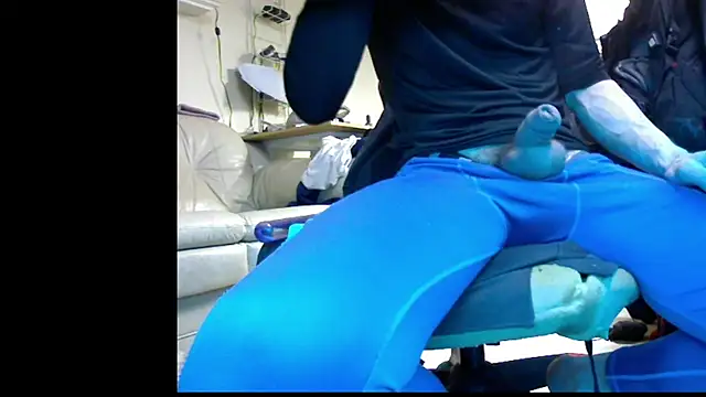 Snapshot of slendt94 chatting on 02.19.25 slendt94 online show from 02.19.25