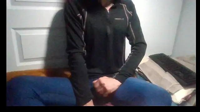 Snapshot of slendt94 chatting on 10.15.25 slendt94 online show from 10.15.25