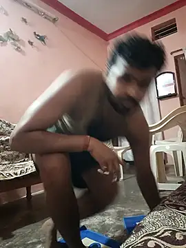 Snapshot of MeFeellove chatting on 10.25.25 MeFeellove online show from 10.25.25