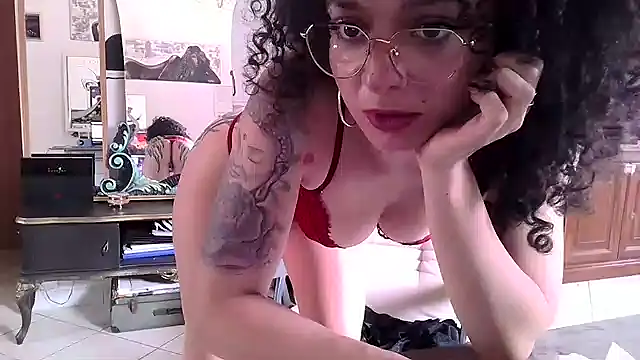 Emily Posh online show from 05.13.26