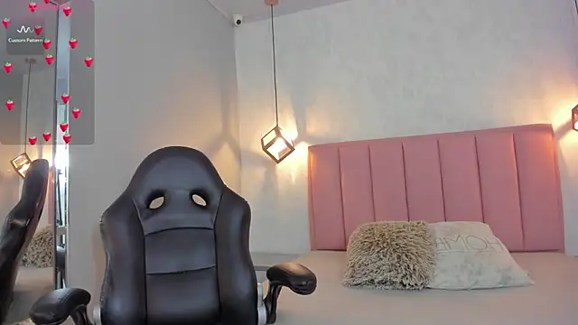 SUNNYCYRUS online show from 02.04.26