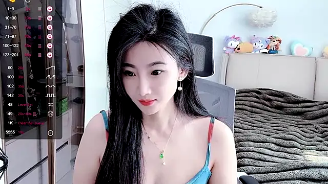 Snapshot of FeiFei-babe chatting on 02.28.25 FeiFei-babe online show from 02.28.25
