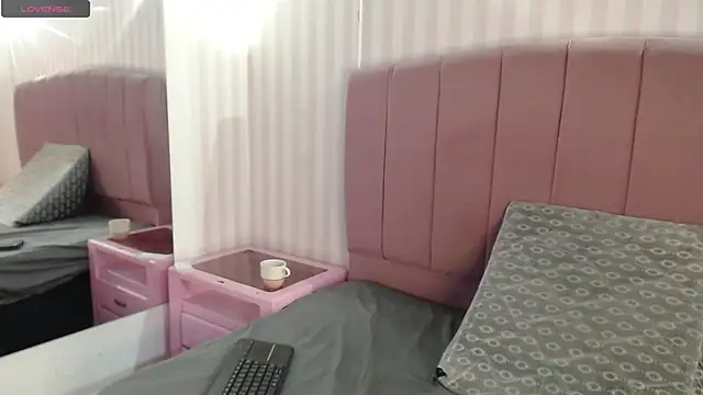 Susy thomson online show from 02.06.25