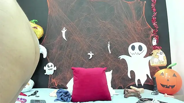 Luna smit08 online show from 10.27.25