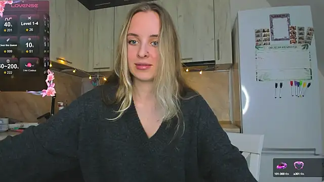 Snapshot of violet_blue_eyes chatting on 12.03.24 violet blue eyes online show from 12.03.24