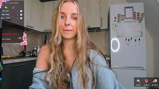 Snapshot of violet_blue_eyes chatting on 02.05.25 violet blue eyes online show from 02.05.25