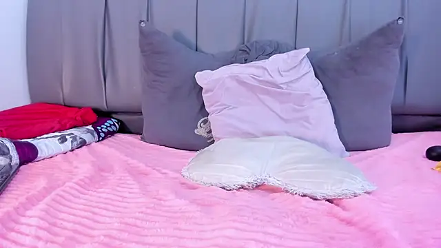 Cherllynn online show from 02.01.25