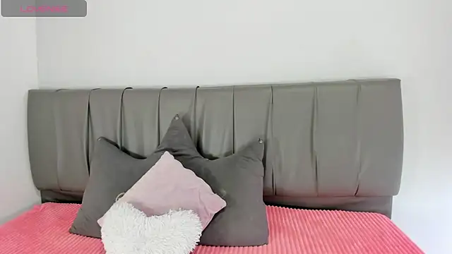 Cherllynn online show from 11.08.25