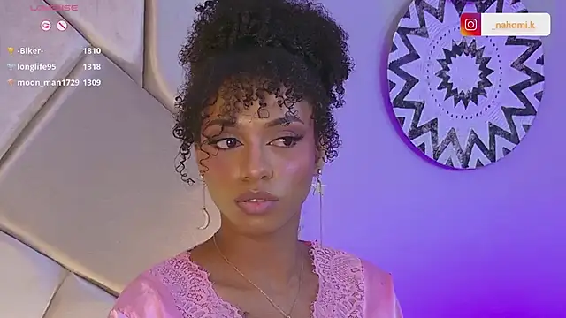 Nahomi King online show from 02.22.25