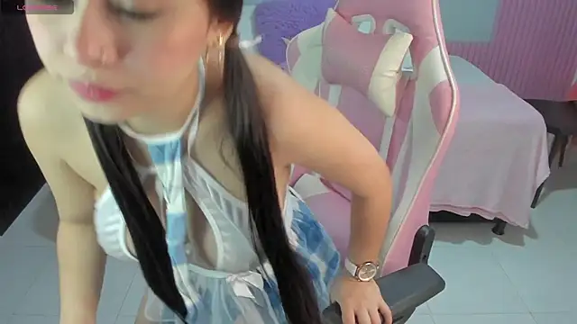 Snapshot of Yuli_16 chatting on 03.13.25 Yuli 16 online show from 03.13.25