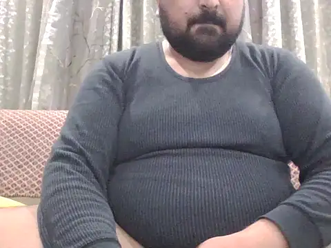 ARYANAVAILABLE online show from 12.18.25