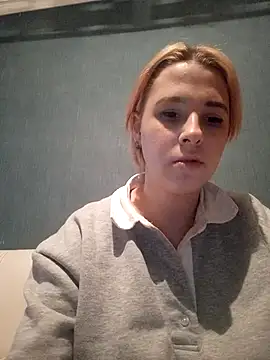 Snapshot of Gussie_Bridie chatting on 12.05.24 Gussie Bridie online show from 12.05.24