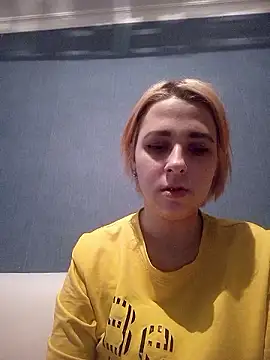 Snapshot of Gussie_Bridie chatting on 12.08.24 Gussie Bridie online show from 12.08.24