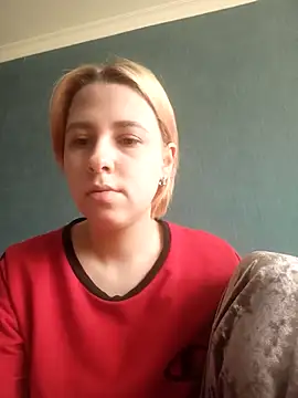 Snapshot of Gussie_Bridie chatting on 12.11.24 Gussie Bridie online show from 12.11.24