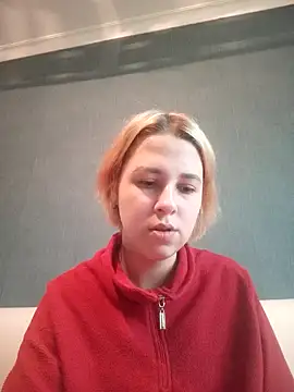Snapshot of Gussie_Bridie chatting on 12.20.24 Gussie Bridie online show from 12.20.24