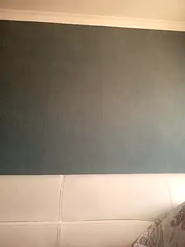 Snapshot of Gussie_Bridie chatting on 01.04.25 Gussie Bridie online show from 01.04.25