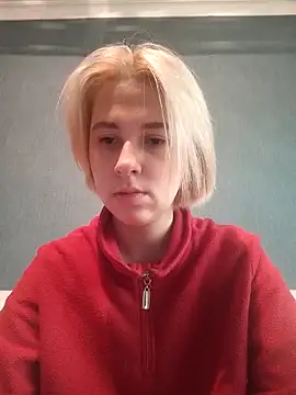 Snapshot of Gussie_Bridie chatting on 01.06.25 Gussie Bridie online show from 01.06.25