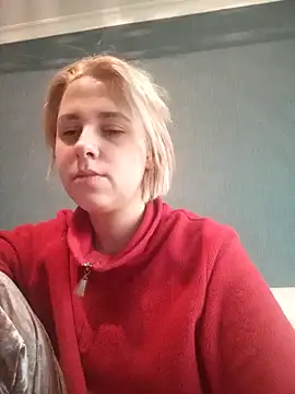 Snapshot of Gussie_Bridie chatting on 01.07.25 Gussie Bridie online show from 01.07.25