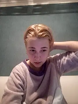 Snapshot of Gussie_Bridie chatting on 01.13.25 Gussie Bridie online show from 01.13.25