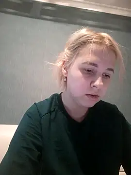Snapshot of Gussie_Bridie chatting on 01.15.25 Gussie Bridie online show from 01.15.25