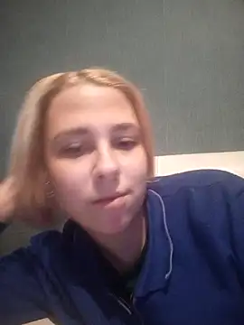 Snapshot of Gussie_Bridie chatting on 01.20.25 Gussie Bridie online show from 01.20.25