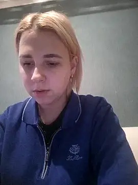 Snapshot of Gussie_Bridie chatting on 02.08.25 Gussie Bridie online show from 02.08.25
