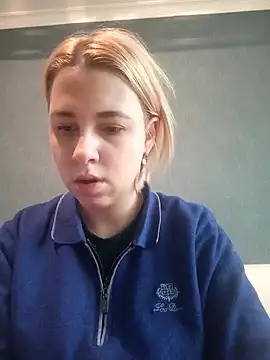 Snapshot of Gussie_Bridie chatting on 02.09.25 Gussie Bridie online show from 02.09.25