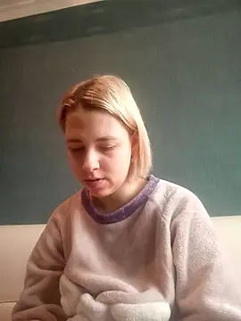 Snapshot of Gussie_Bridie chatting on 02.26.25 Gussie Bridie online show from 02.26.25