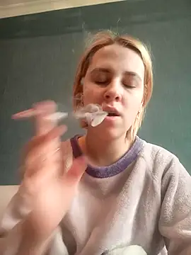 Snapshot of Gussie_Bridie chatting on 02.27.25 Gussie Bridie online show from 02.27.25