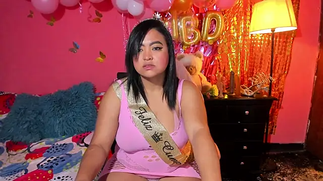 ivy roosx online show from 04.18.26