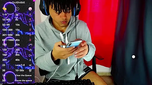 Snapshot of Ares_ttoter chatting on 01.08.25 Ares ttoter online show from 01.08.25