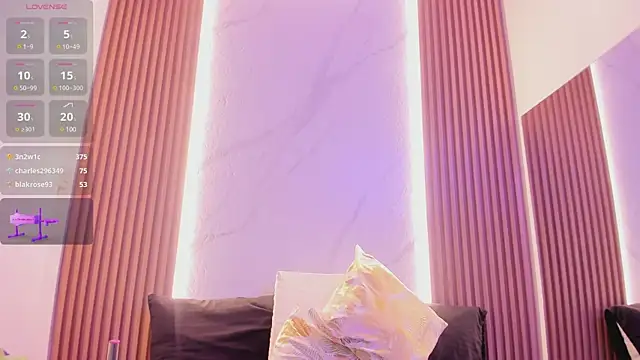 juicy led  online show from 01.25.25
