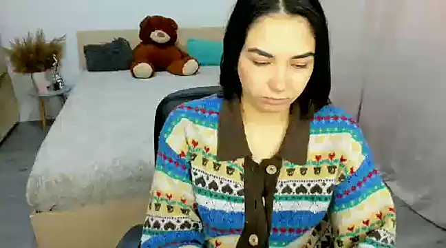 Snapshot of Alexa_Dolly12 chatting on 01.10.25 Alexa Dolly12 online show from 01.10.25