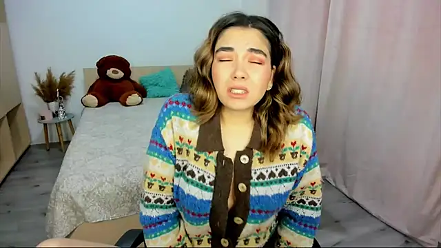 Snapshot of Alexa_Dolly12 chatting on 10.16.25 Alexa Dolly12 online show from 10.16.25