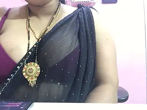 Snapshot of Desi_bhabhiii chatting on 01.06.25 Desi bhabhiii online show from 01.06.25
