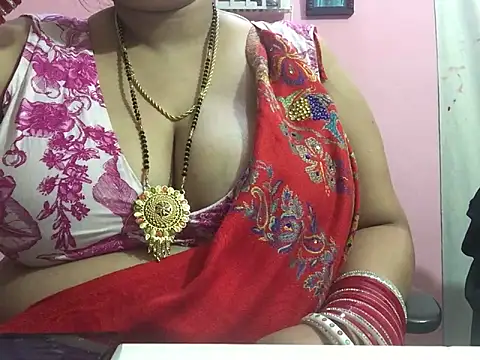 Snapshot of Desi_bhabhiii chatting on 01.15.25 Desi bhabhiii online show from 01.15.25
