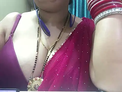 Snapshot of Desi_bhabhiii chatting on 01.24.25 Desi bhabhiii online show from 01.24.25