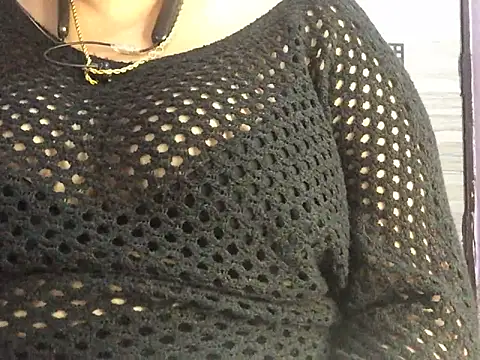 Snapshot of Desi_bhabhiii chatting on 02.02.25 Desi bhabhiii online show from 02.02.25