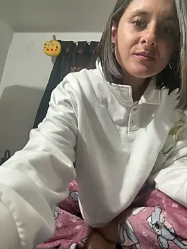 Snapshot of Alice_milf_ chatting on 03.04.26 Alice milf online show from 03.04.26