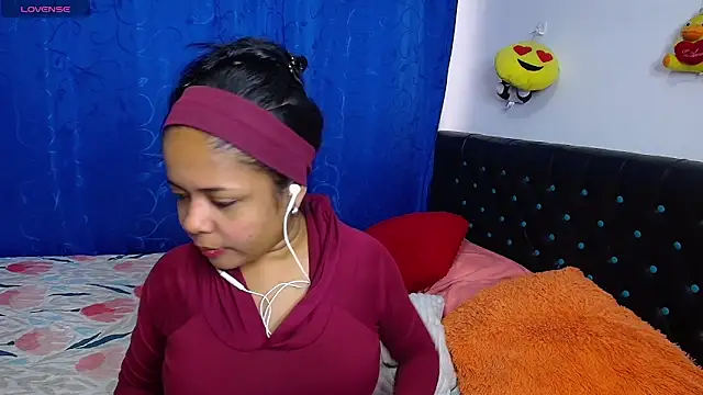 Snapshot of Melikasweetz chatting on 04.27.26 Melikasweetz online show from 04.27.26