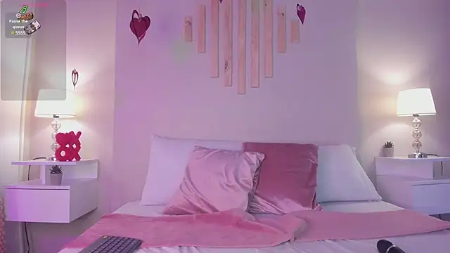 VictoriaNoah  online show from 02.13.25