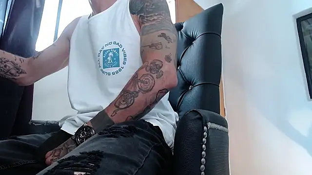 Snapshot of ren_stipee chatting on 02.20.25 ren stipee online show from 02.20.25