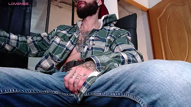 Snapshot of ren_stipee chatting on 03.09.25 ren stipee online show from 03.09.25