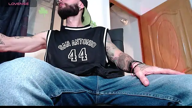 Snapshot of ren_stipee chatting on 03.18.25 ren stipee online show from 03.18.25