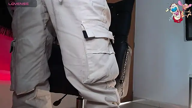 Snapshot of ren_stipee chatting on 09.08.25 ren stipee online show from 09.08.25