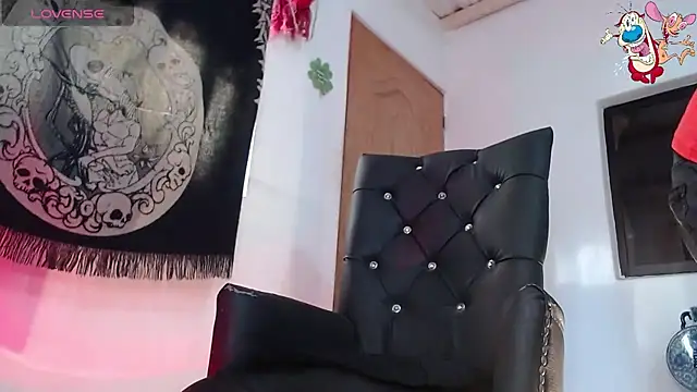 Snapshot of ren_stipee chatting on 09.09.25 ren stipee online show from 09.09.25